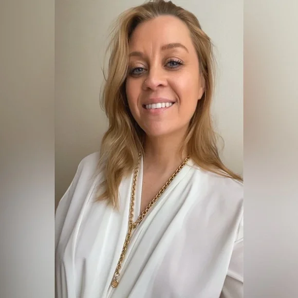 Vintage Givenchy Gold Lariat Adjustable Gold Chain Necklace - Picture 4 of 12